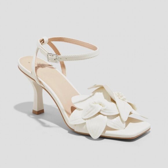 A New Day Cream Floral Sandals - NWOT - Picture 1 of 7